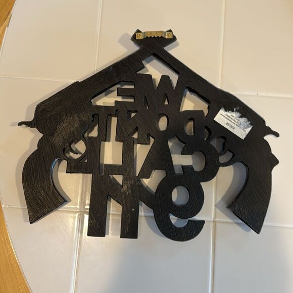 Ebros Rustic Western Molded Plastic WE DON’T CALL 911 Wall Plaque - Picture 2 of 4